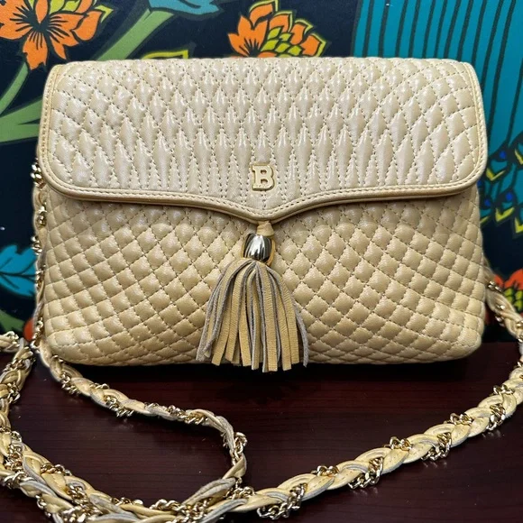 Bally Vintage Quilted Lambskin Tassel Shoulder Bag (1980s) - Picture 3 of 14